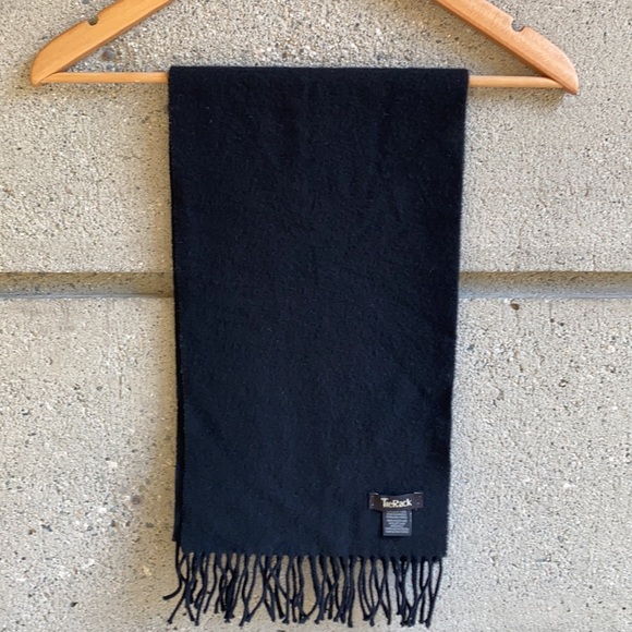 Pure Wool All Black Tie Rack Scarf - Picture 7 of 8